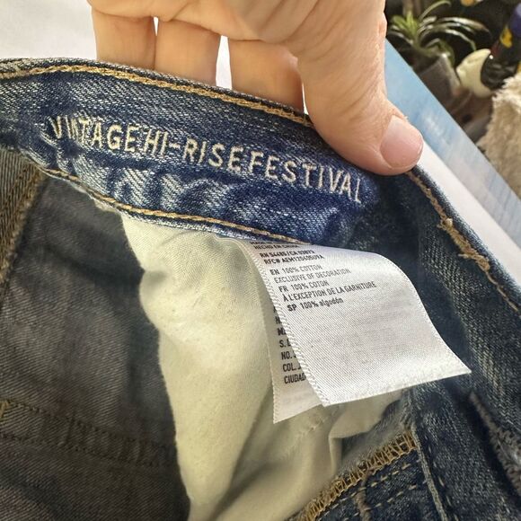 American Eagle Vintage Hi Rise Festival Jean Short shorts Distressed Size 6 - Picture 9 of 9